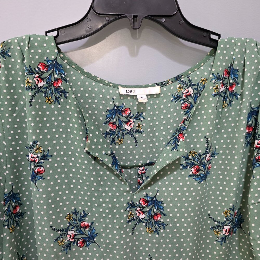 DR2 Green Floral Polka Dot Blouse XL Pleated Flutter Sleeve Split Neck Top - Picture 8 of 12